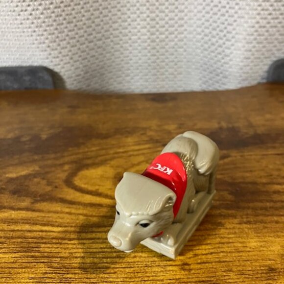 KFC Winter Wonder Pals Toy Figurine "Wolf" by‎ Applause Vintage 1998 - Picture 2 of 6